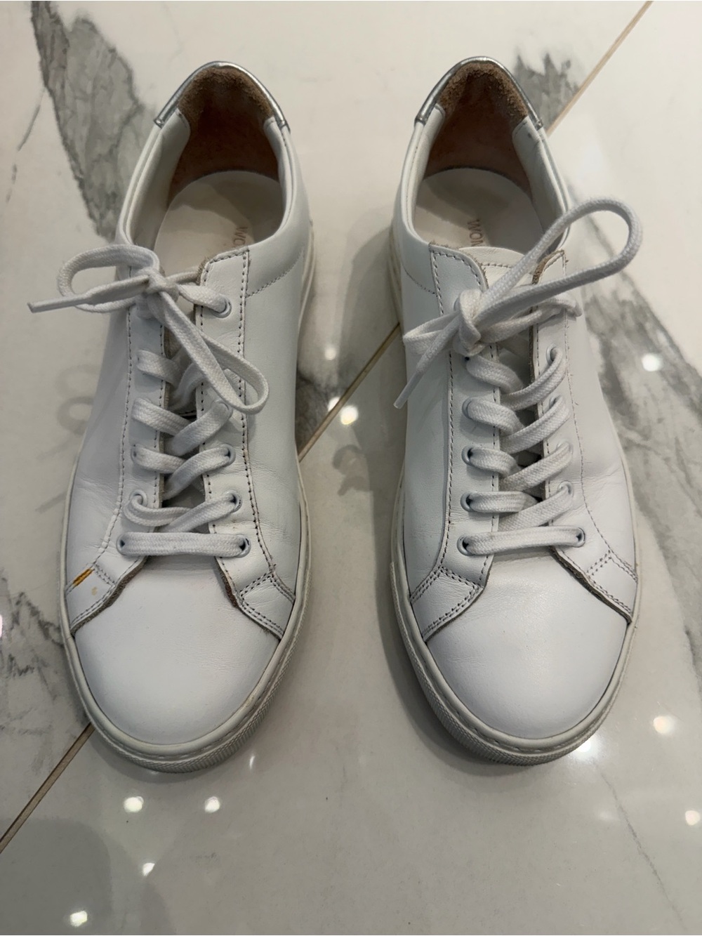 Common Projects White Leather Low-Top Lace-Up Sneakers